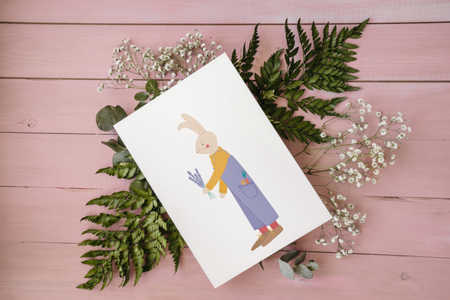 Lapin et son bouquet de lavande