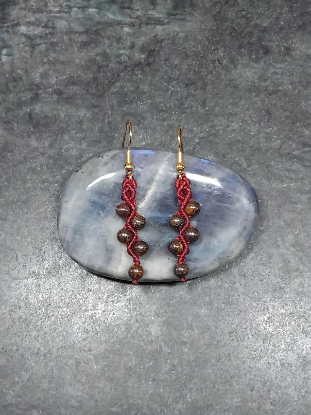 Boucles d'oreilles en bronzite
