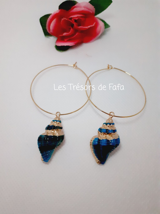 Boucles d'oreilles coquillage bleu