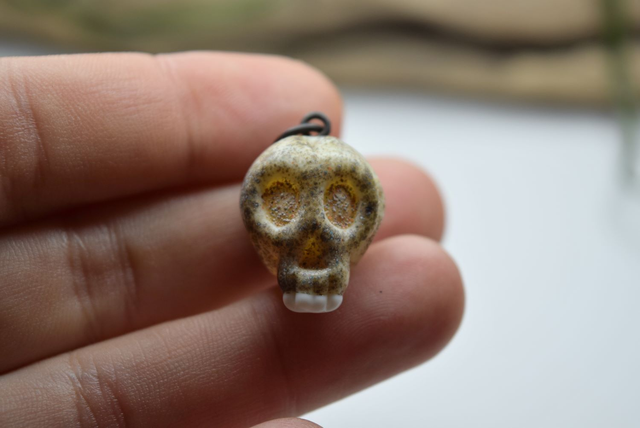 PENDENTIF CRÂNE HUMAIN MONTURE INOX