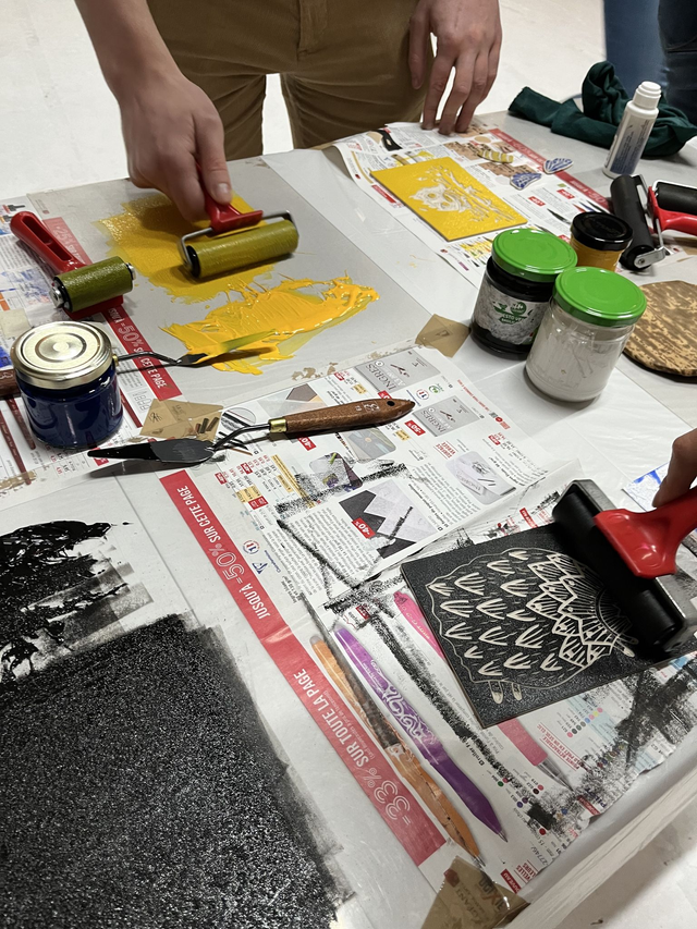 Carte cadeau pour un Atelier d'Initiation Linogravure à Lyon avec Maslau en 2026