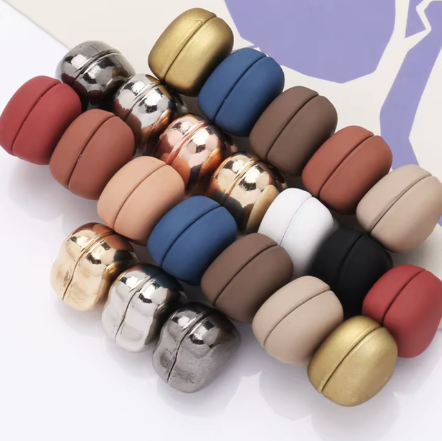 Hijab magnets (a pair)