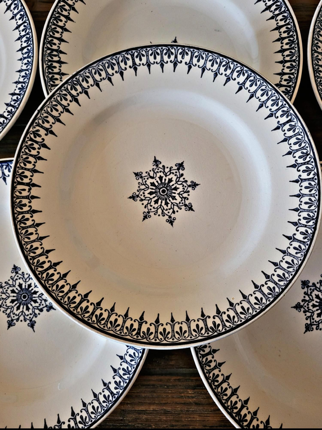 X Assiettes plates Saint Amand Primax, terre de fer bleu arabisant