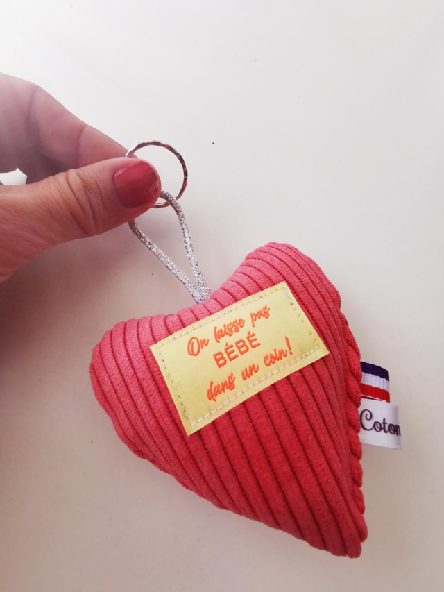 Porte-clefs COLETTE on laisse pas bb 