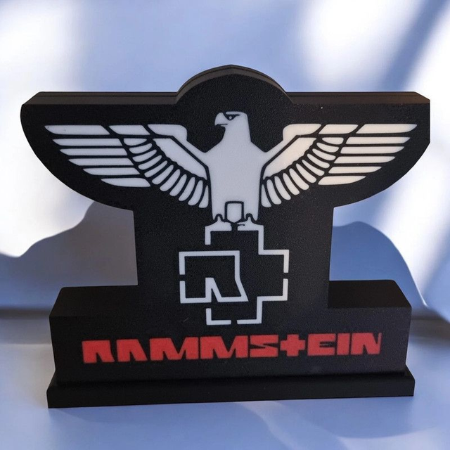 Lampe 3D Rammstein LED - L’énergie du métal industriel illumine ton espace ! 