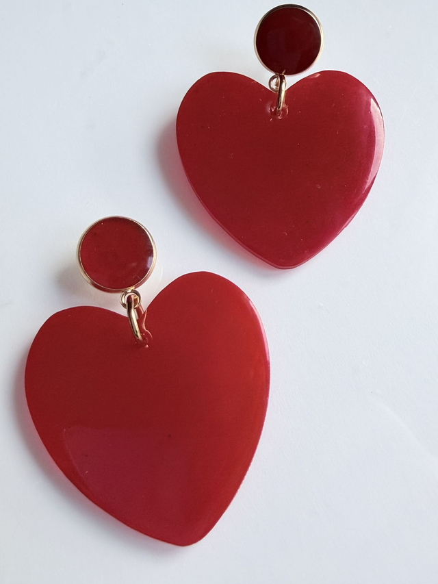 KISS'KISS rouge foncé légère transparance