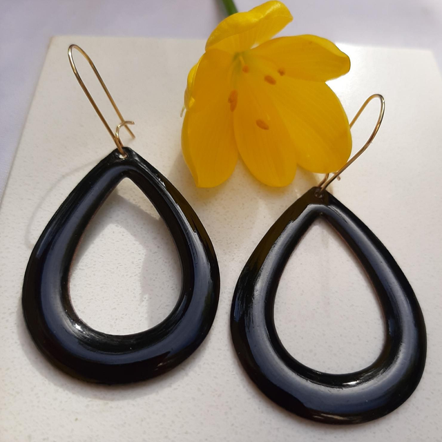 Boucles d&#039;oreilles Gouttes noires