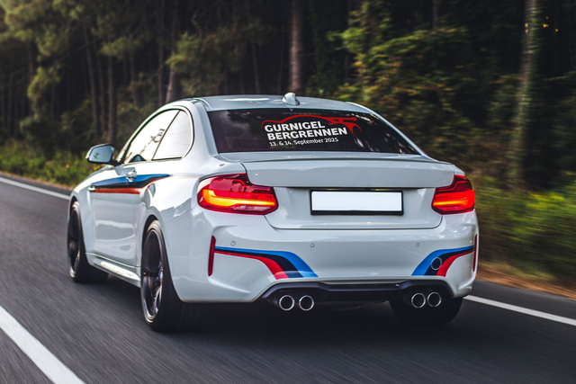 Heckscheibenkleber 2026