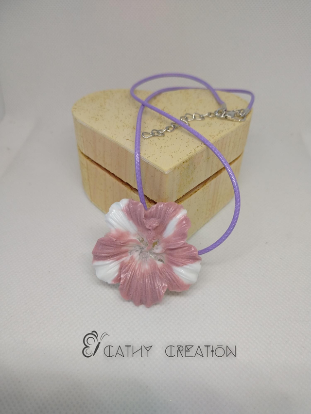 Collier fleur hibiscus 