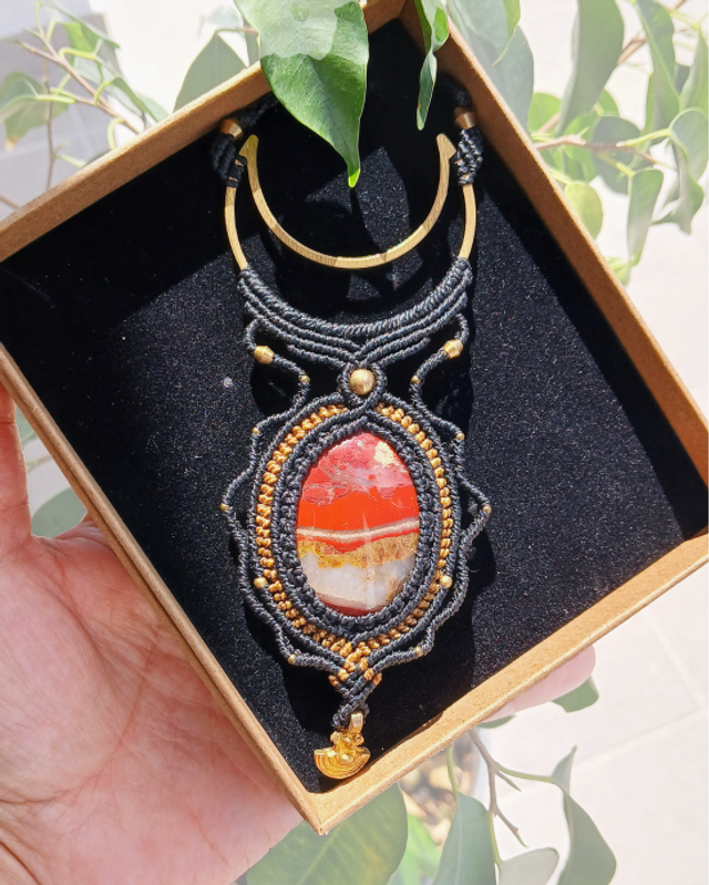 Colar Chama Interior