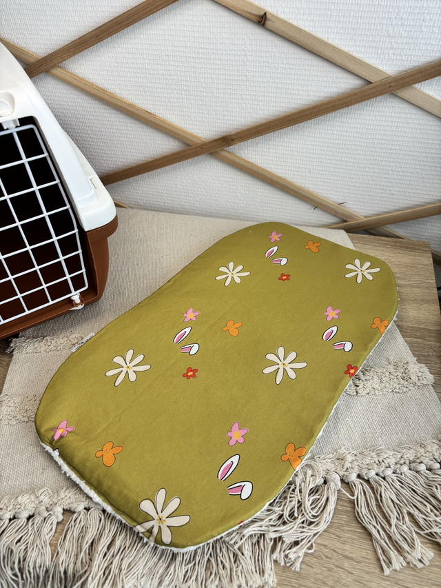 Coussin ovale Albertha's "Vert lapin" 