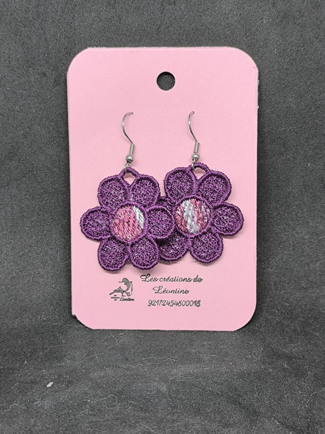 Boucle d'oreille violet 