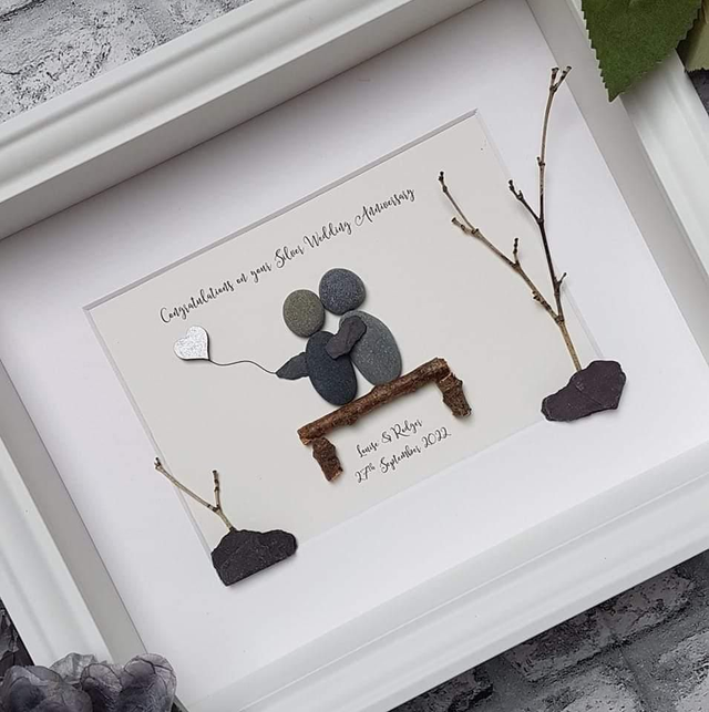 Anniversary gift | Silver, Golden, Ruby, Opal, Pearl, Emerald, Sapphire, Paper, Tin | Personlaised pebble picture | Couple on bench