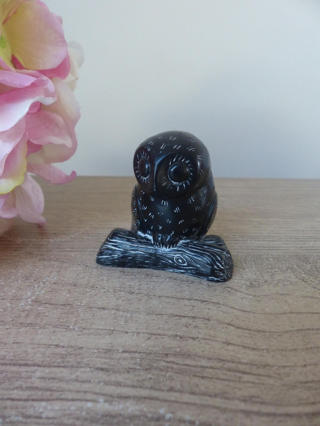 Figurine Chouette Noire en Pierre de Savon – Sculpture Artisanale Canadienne