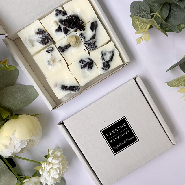 Black Plum &amp; Rhubarb Botanical Wax Melts 