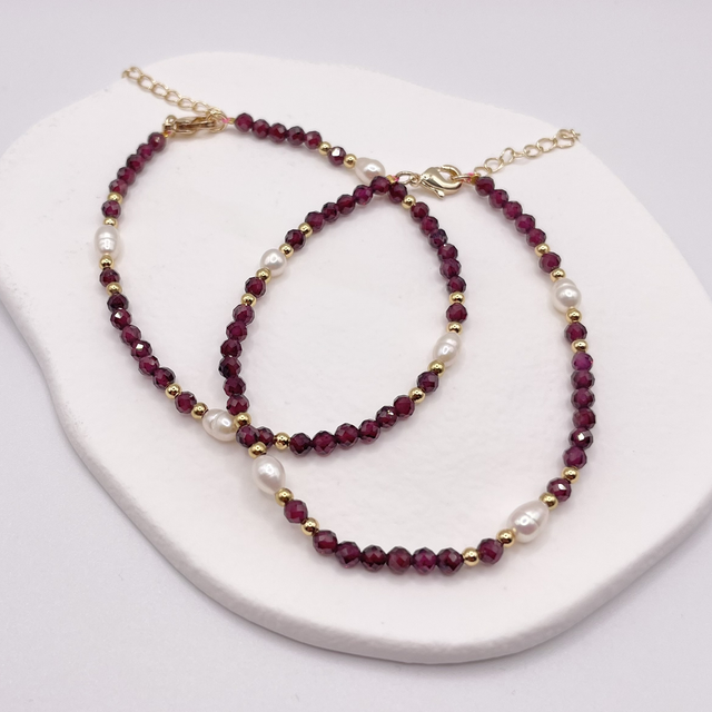 GEMSTONE BAND GOLD - Granat & Süßwasserperlen