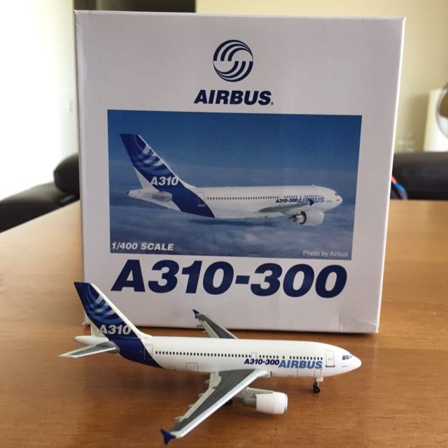 Airbus A310-300 in den Airbus Werksfarben, 1:400