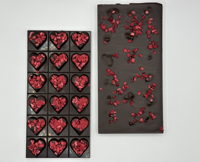 Dark chocolate 70% with raspberries   100 gr
