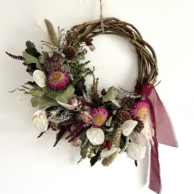 Bespoke - 1/2 moon dried flower wreaths (various sizes) £22 - £70 