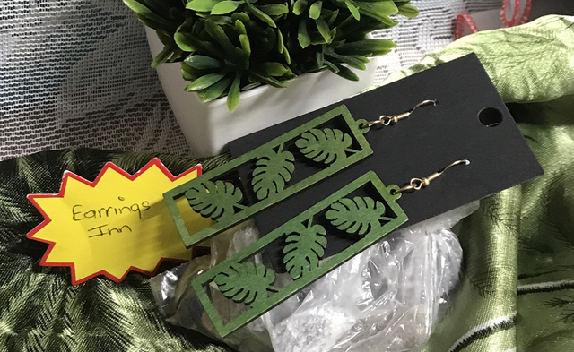 Green Wood Dangling Earrings-SWDE54