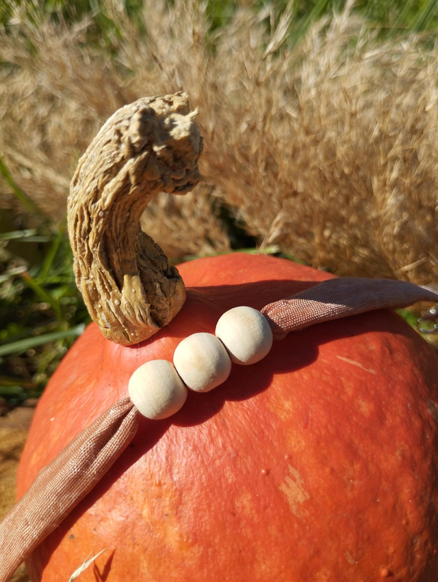 Bracelet en tissus 3 perles de bois - motif marron glacé 2