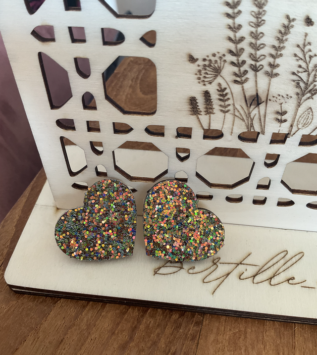 boucles d&#039;oreilles &quot;petits coeurs&quot; de B&amp;S - pétrole