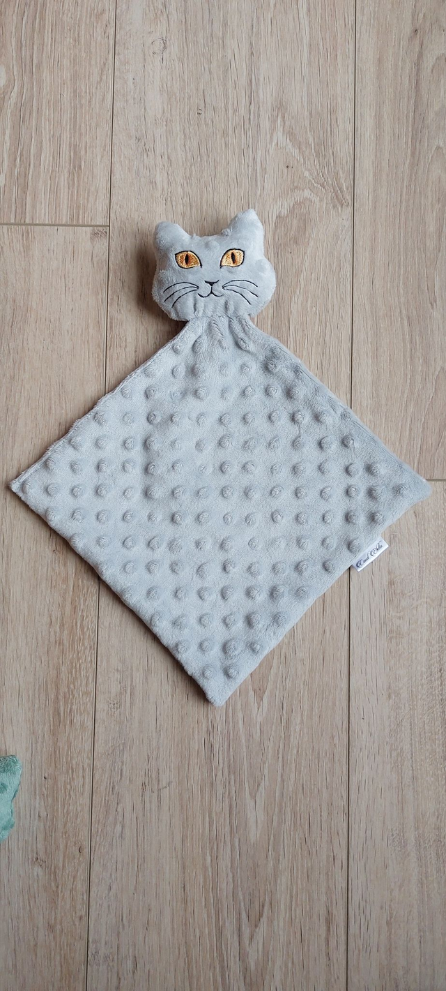 Douchou chat gris clair