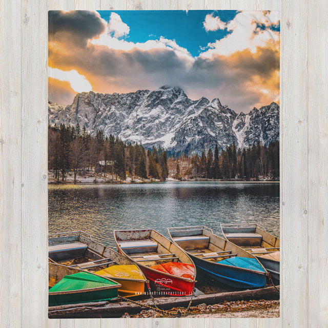 Coperta Fusine mountain view