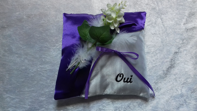 Lilas et plumes à l'infini, coloris prune