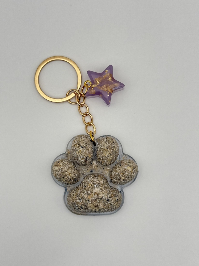 Porte clés souvenir empreinte de patte avec cendres de crémation 