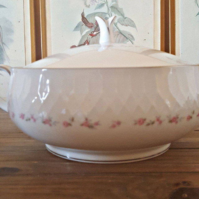 X Noritake Cheri soupière en porcelaine Japon, motif de roses