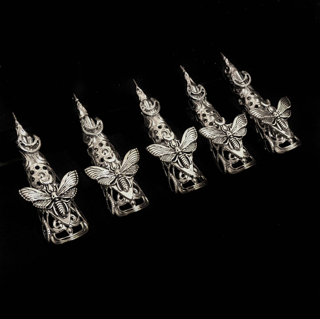 Death moth nail claws
