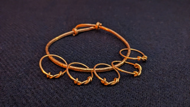 Bronze rings bracelet
