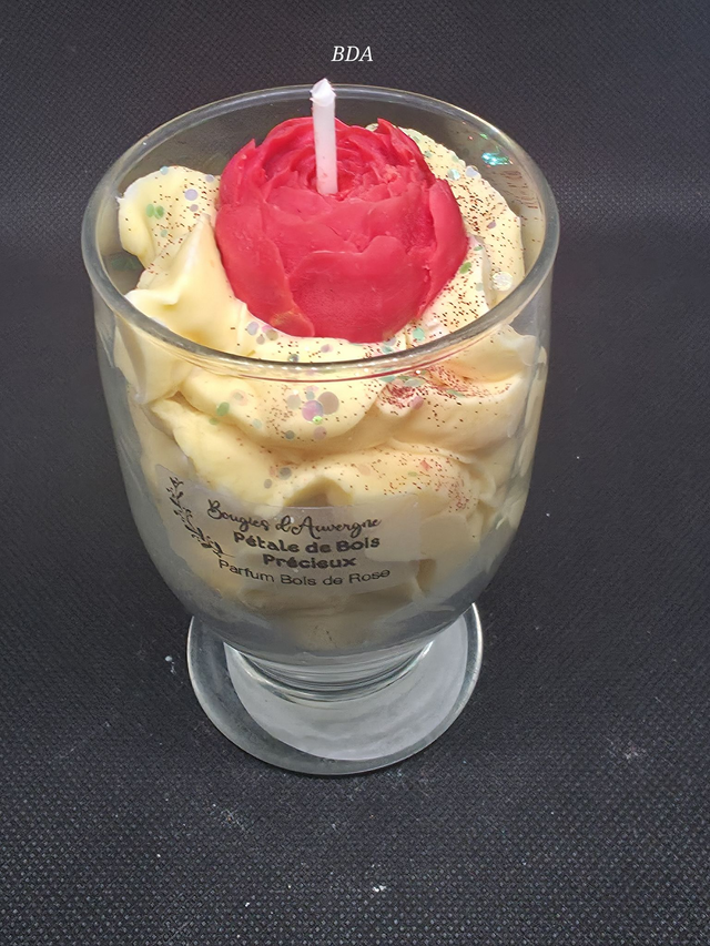 Pétale de Bois Précieux parfum Bois de Rose