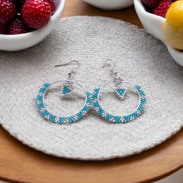Boucles d&#039;oreilles créoles bleu et gris