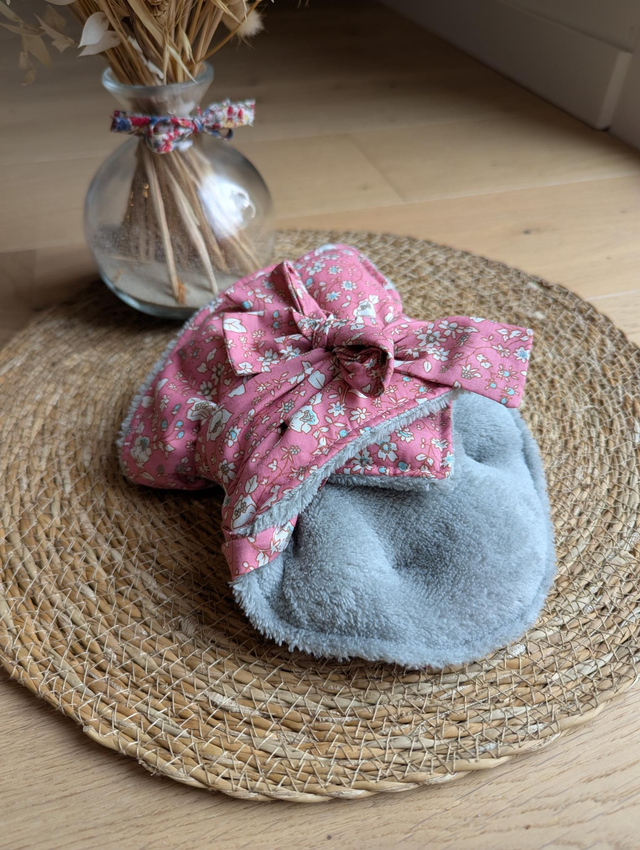 Bouillotte avec sangles