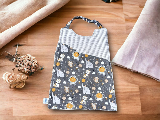 Serviette de cantine ajustable bi- matière motif cirque