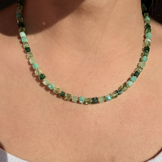 ELARA – Emerald Green & Mint Glass Beaded Necklace