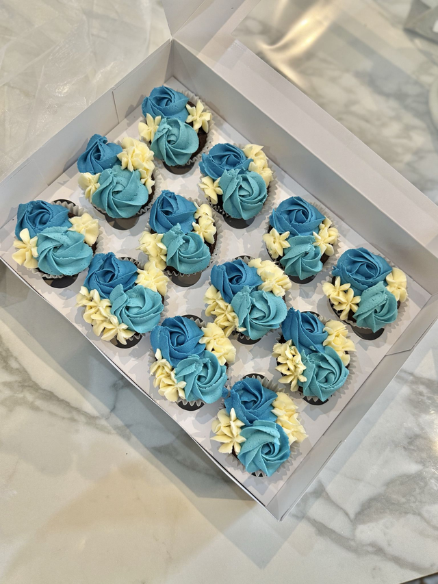 Blues Birthday Cupcakes Box