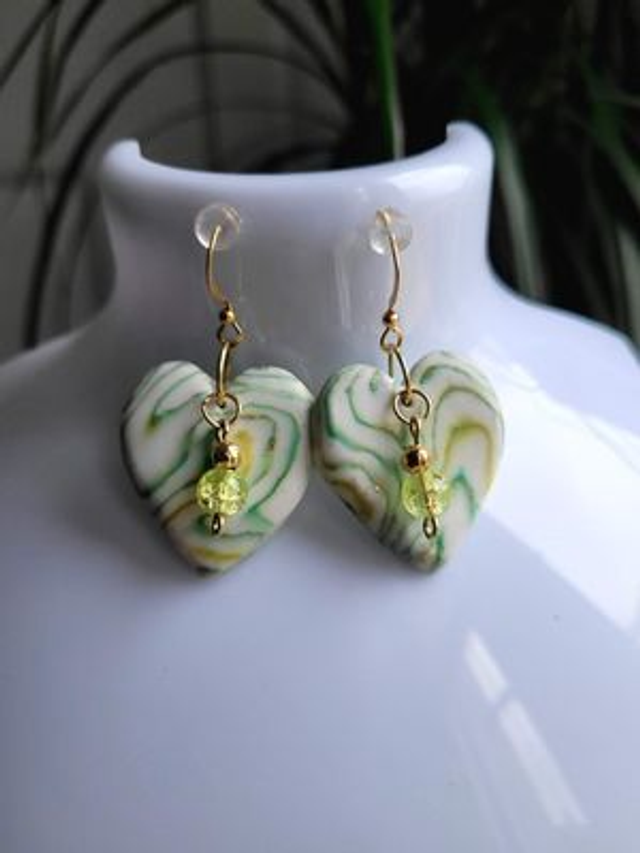 Drop earrings - green & gold swirl heart design