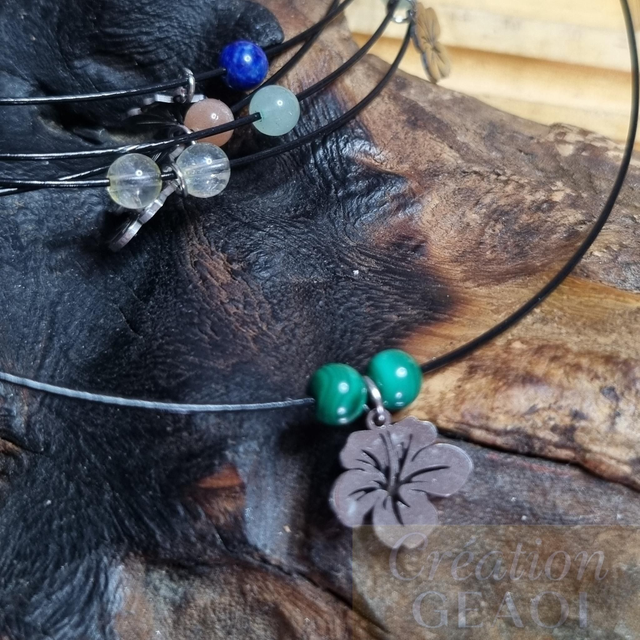 Collier hibiscus :Lapis-lazuli
