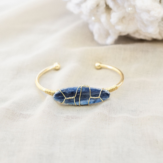 Kianit hálós karperec