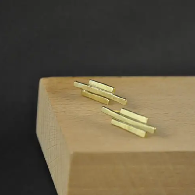 Boucles d’oreilles courtes « Herbes folles » / Cécile Vitrant