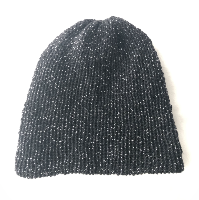 Berretta nera laminata