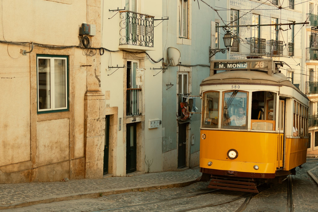 Tram 28