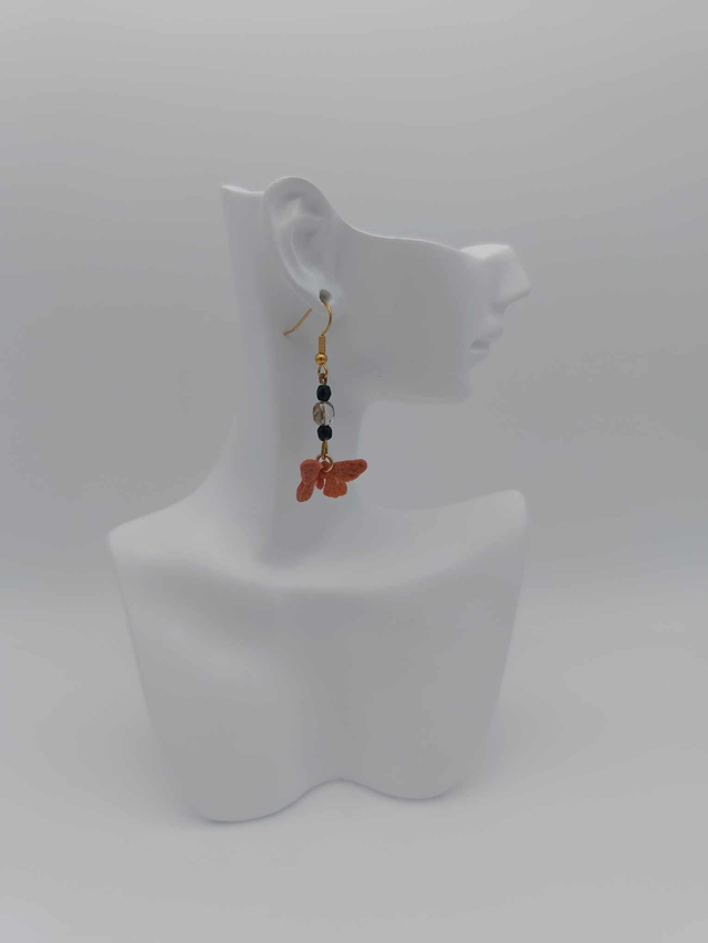 Boucles d&#039;oreilles en porcelaine froide Papillon avec perles Swarovski 