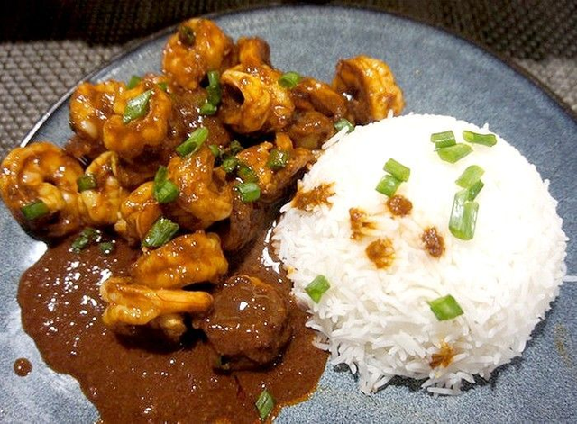 Crevettes à la sauce saté  