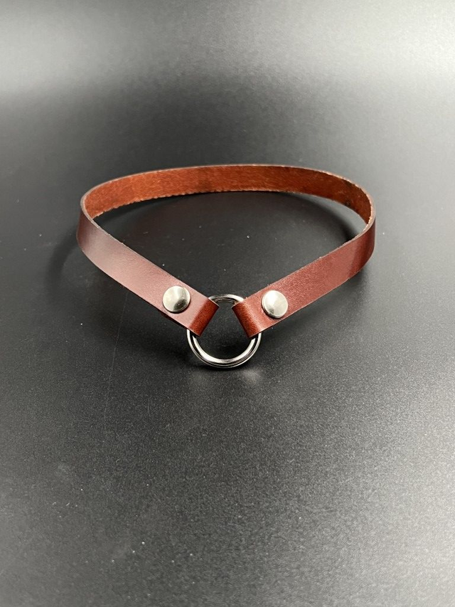 Collar van 14mm echt tuigleer met sterke drukker, O-ring 3,2x28mm. 