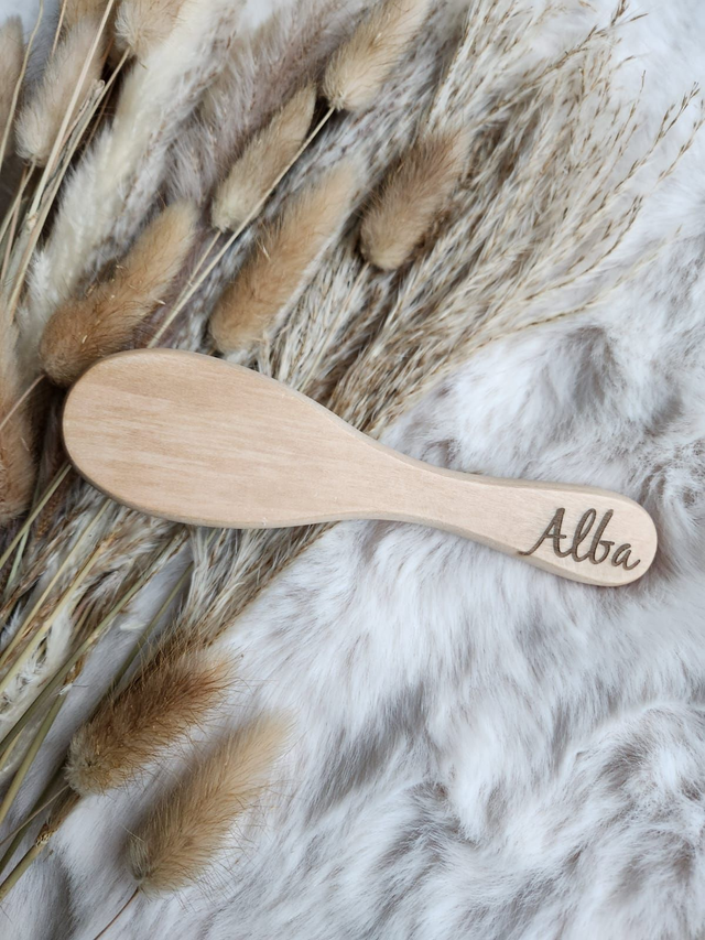 Brosse à cheveux bébé