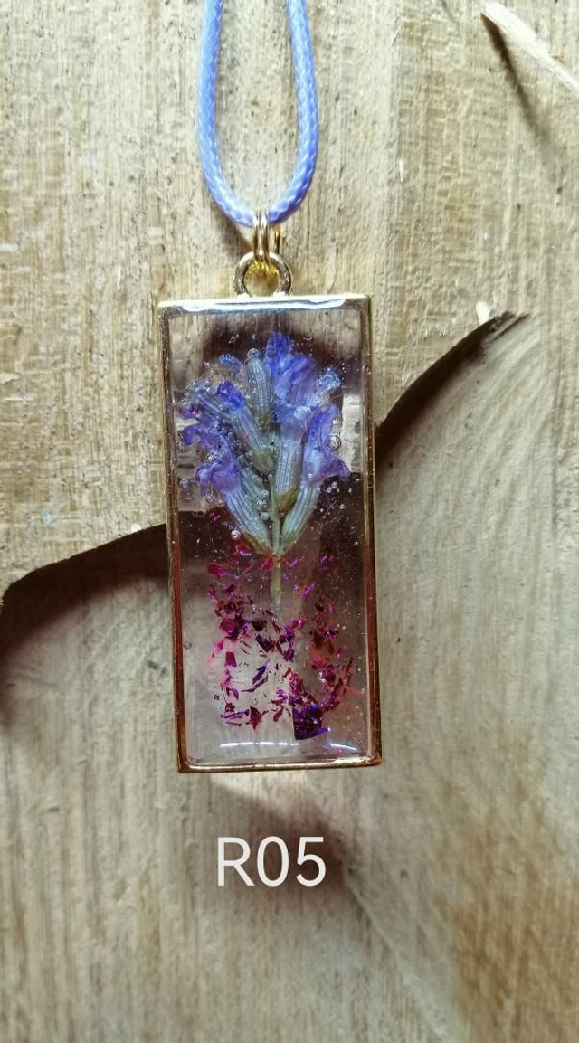 Collier RS05 résine 